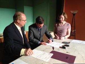 Signing#2